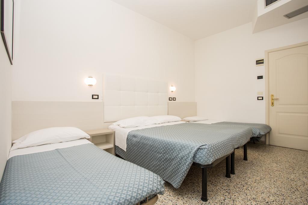 Hotel Elite Cattolica Exterior photo
